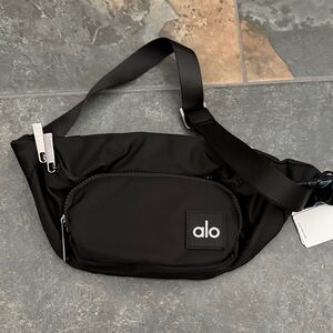 ALO Yoga Explorer Fanny Pack
